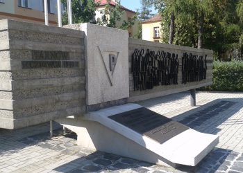 Tarnow pomnik wiezniow niemieckiego obozu w Auschwitz