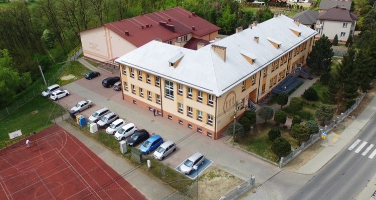 szkola w Latoszynie