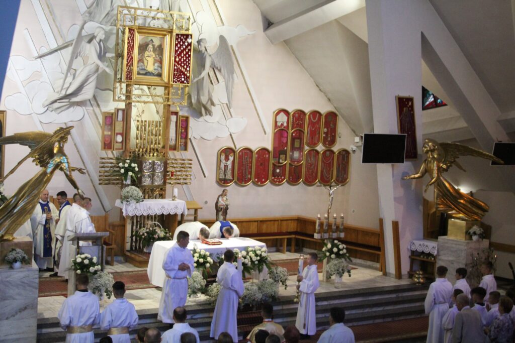 Parafia Pasierbiec Sanktuarium Matki Bozej Pocieszenia