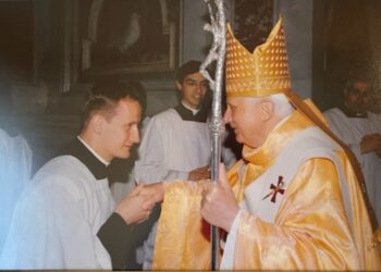 Ks. Sylwester Brzeźny z papieżem Benedyktem XVI, fot.: archiwum prywatne ks. Sylwestra Brzeźnego