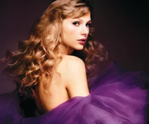 Taylor Swift scaled e1690444792575