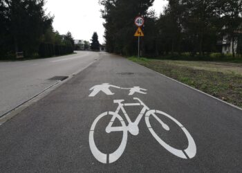 Nowa ścieżka pieszo-rowerowa w Mędrzechowie