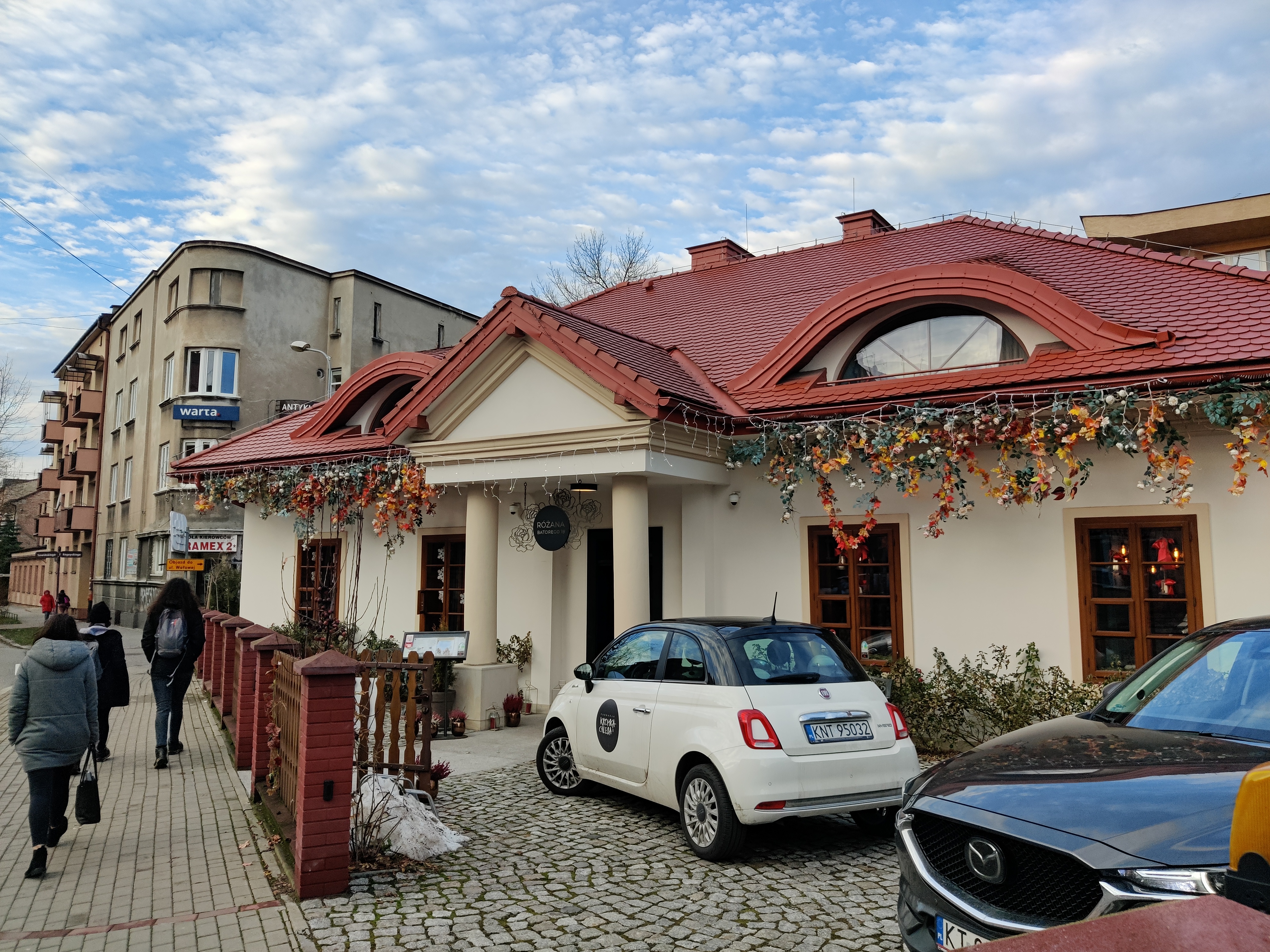 Tarnów. Samotni, potrzebujący i bezdomni zasiedli do wigilijnego stołu [WIDEO, ZDJĘCIA]