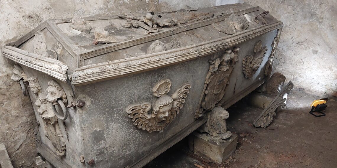 9.Krypta Ostrogskich sarkofag Zuzanny Ostrogskiej widok ogolny