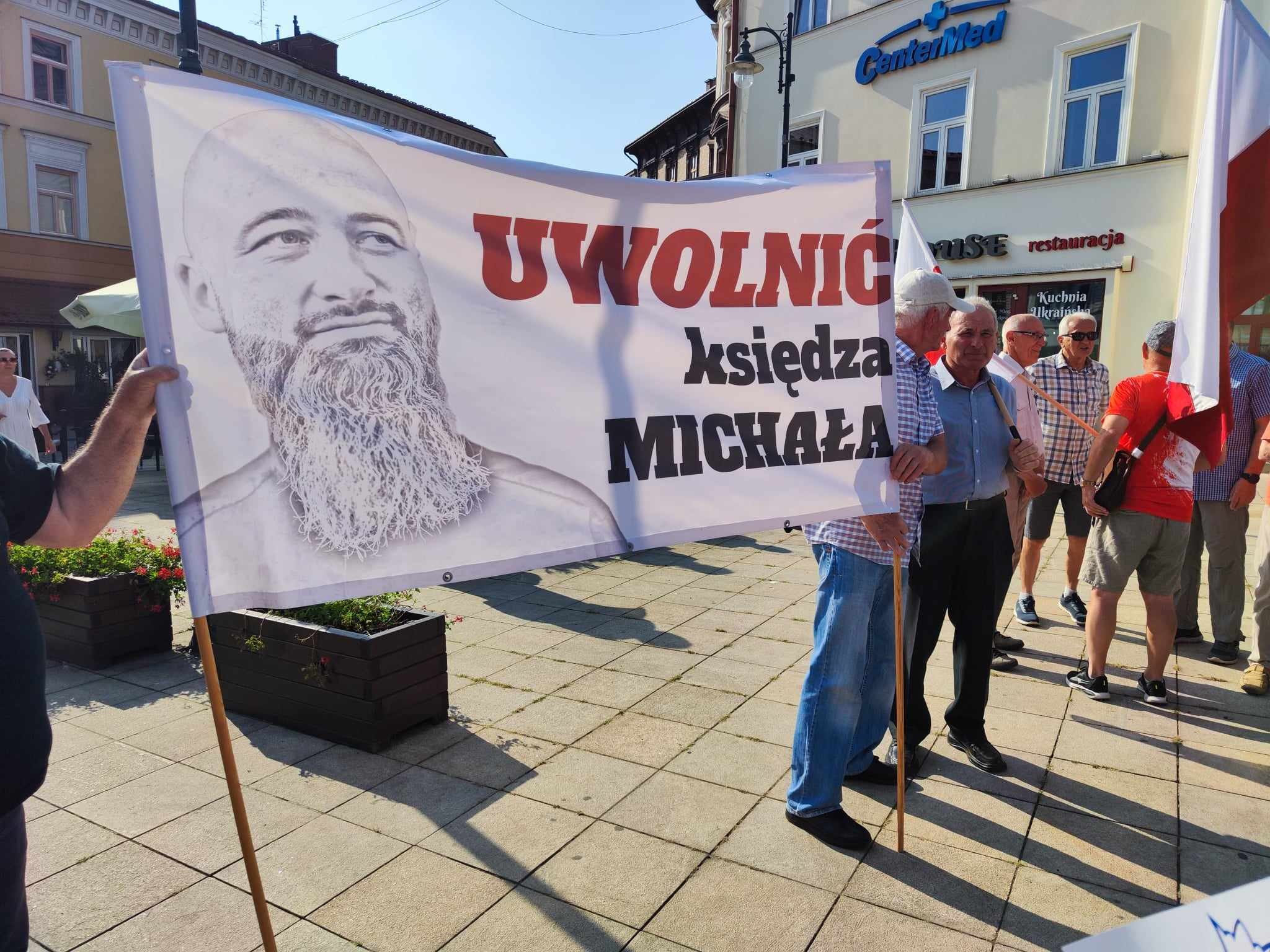 Tarnów. Manifest w obronie ks. Michała Olszewskiego
