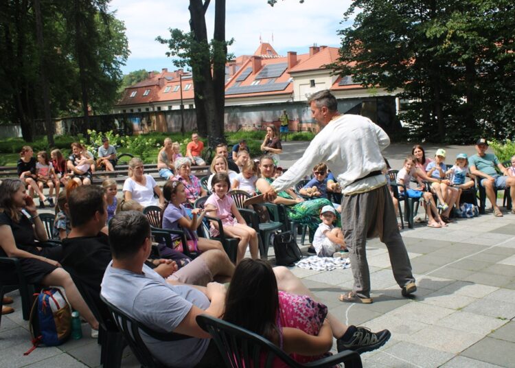 limanowa teatr ulica016