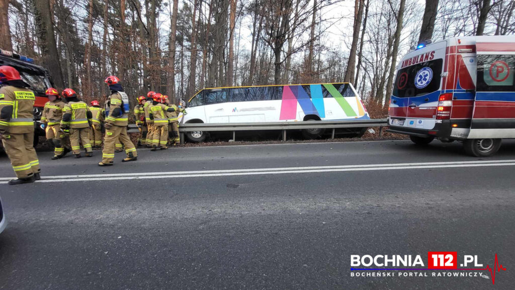 wypadek autobusu