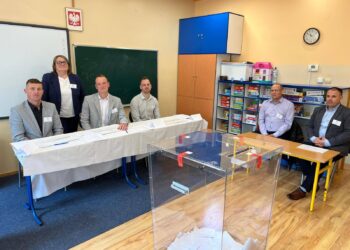 Na zdjęciu: Obwodowa Komisja Wyborcza nr 10 w Bobrownikach Wielkich