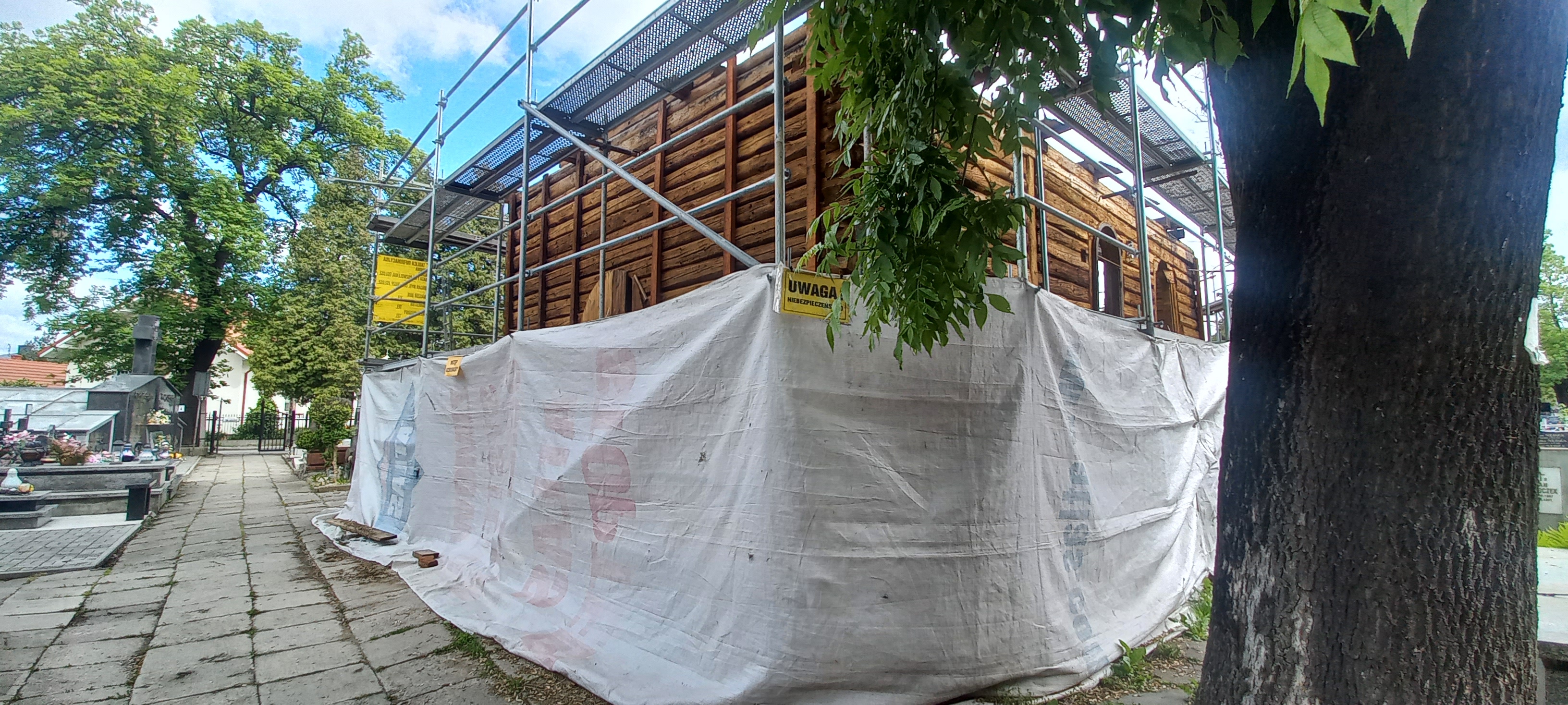 Ruszyły prace związane z rekonstrukcją kościoła św. Heleny w Nowym Sączu [ZDJĘCIA]