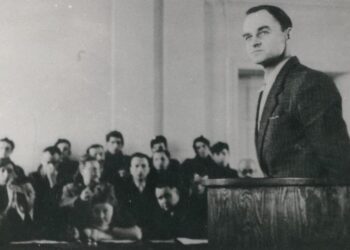 Witold Pilecki przed Wojskowym Sądem Rejonowym w Warszawie. (AIPN)