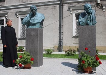 plac kolegiacki1