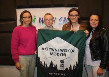 aktywni wokol modyni