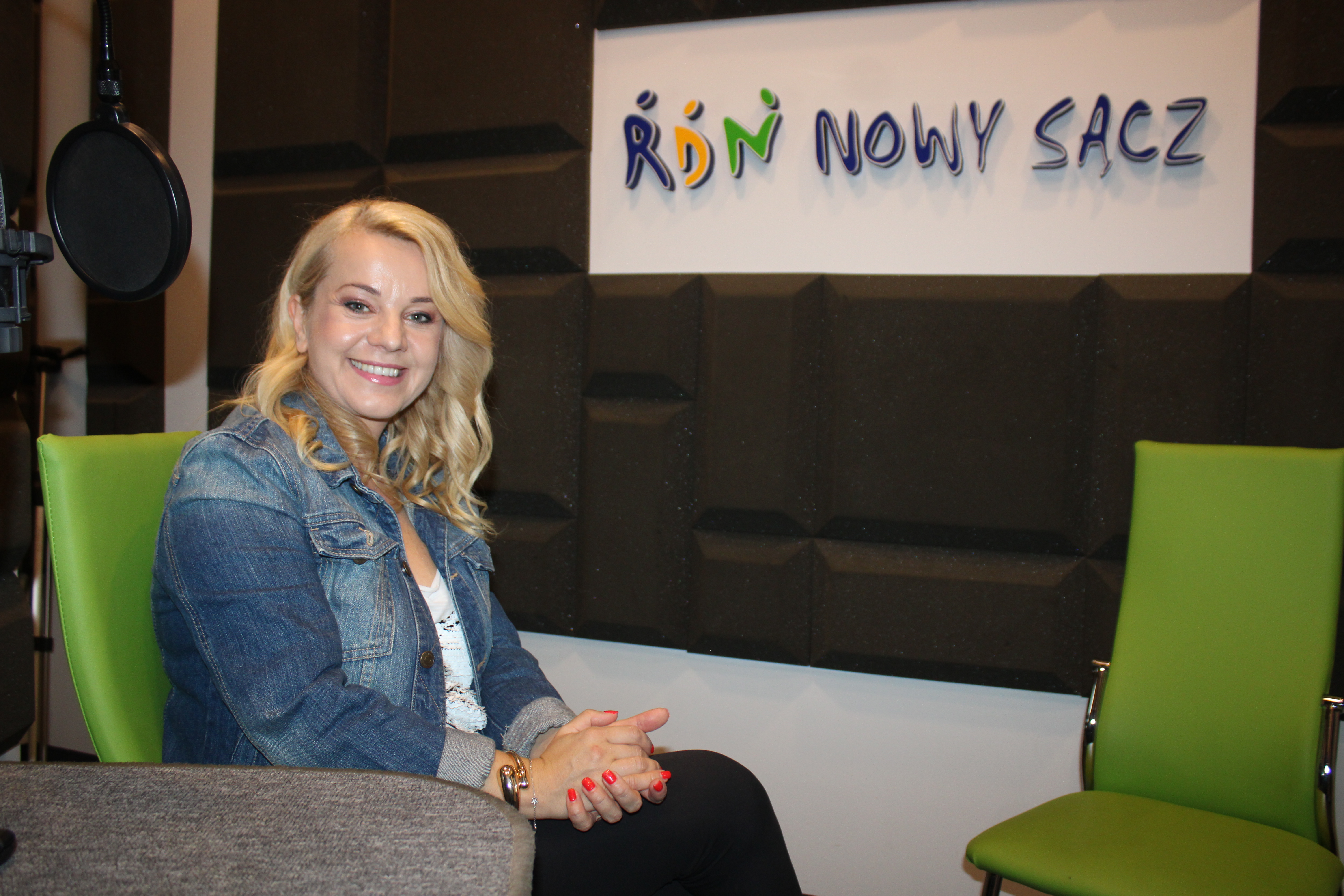 Trenuje gwiazdy, ale teraz sama pokazuje swój talent. Sądeczanka Małgorzata Szarek nagrała singiel [WIDEO]