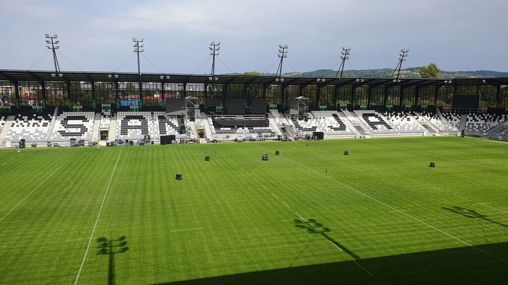 stadion nowy sacz 08 20252