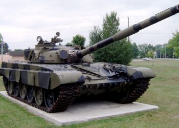 Zdjęcie ilustracyjne - czołg T72 (Autorstwa Balcer - Praca własna, CC BY-SA 3.0)