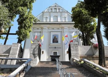 fot. Sanktuarium w Tuchowie