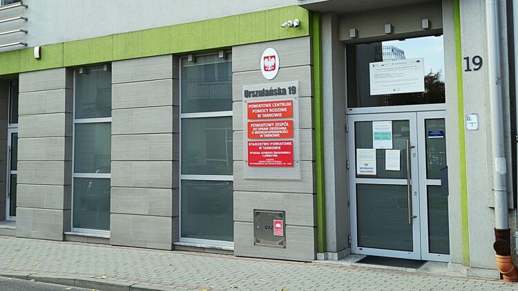 na zdjęciu: Powiatowe Centrum Pomocy Rodzinie w Tarnowie