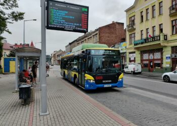 Będą dodatkowe kursy autobusów na tarnowskie cmentarze 2 MPK autobus