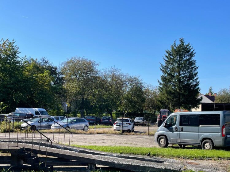 Na zdjęciu: Policyjny parking w Tarnowie