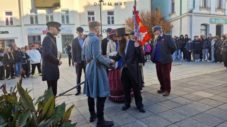 Tak było 107 lat temu. Wszystko rozgrywało się na Placu Sobieskiego 1 WhatsApp Image 2025 10 31 at 10.28.32