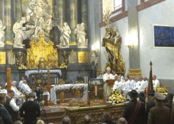 fot. transmisja mszy /yt: Jasna Góra Klasztor Ojców Paulinów