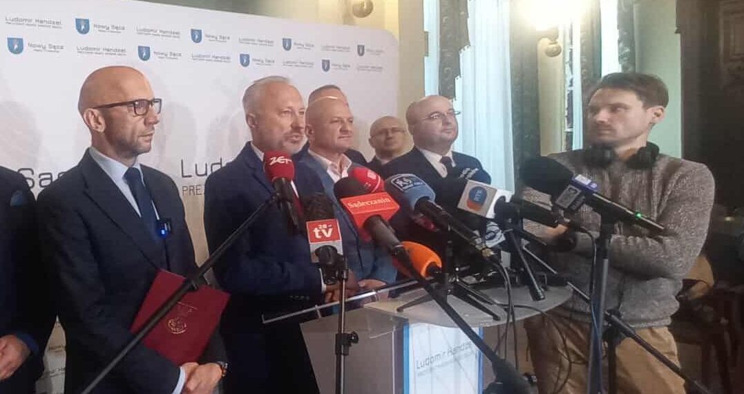 konferencja prezydent ns zarzuty