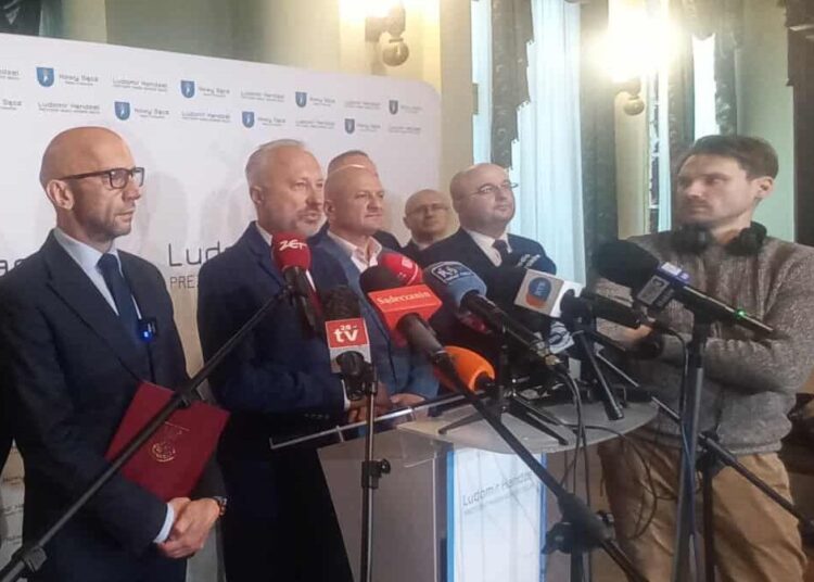 konferencja prezydent ns zarzuty