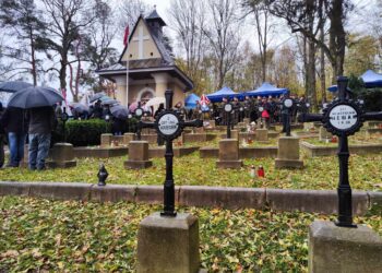 Miejsce pamięci i pojednania. Niepodległościowy Zlot w Łowczówku 2 386449066 876456754033917 3764642582467449734 n