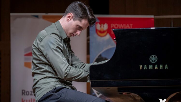 Michał Basista zagra Chopina w Kąśnej Dolnej 1 fot. Polska Fundacja Kultury i Rozwoju