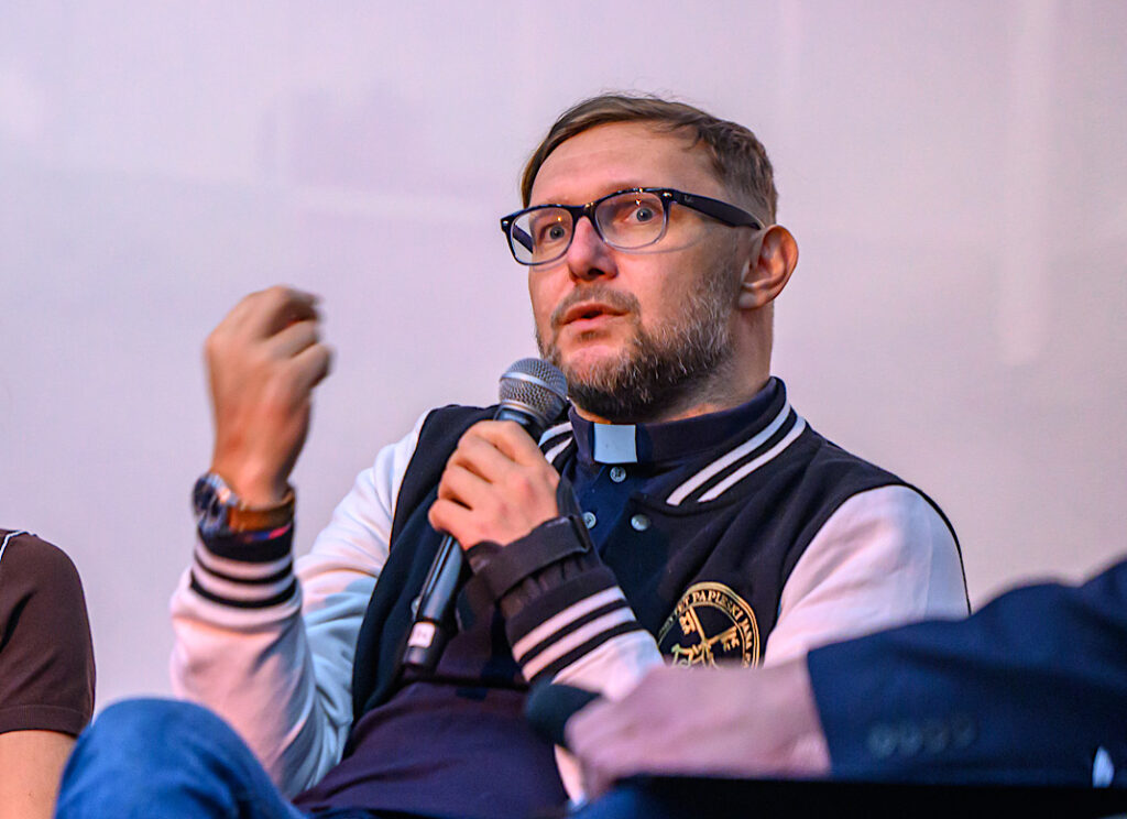 Będzie o hejcie, depresji i dezinformacji. O. Łukasz Buksa spotka się z młodzieżą i dorosłymi w CSM 2 571116061 1126021766371394 8654897447657980094 n