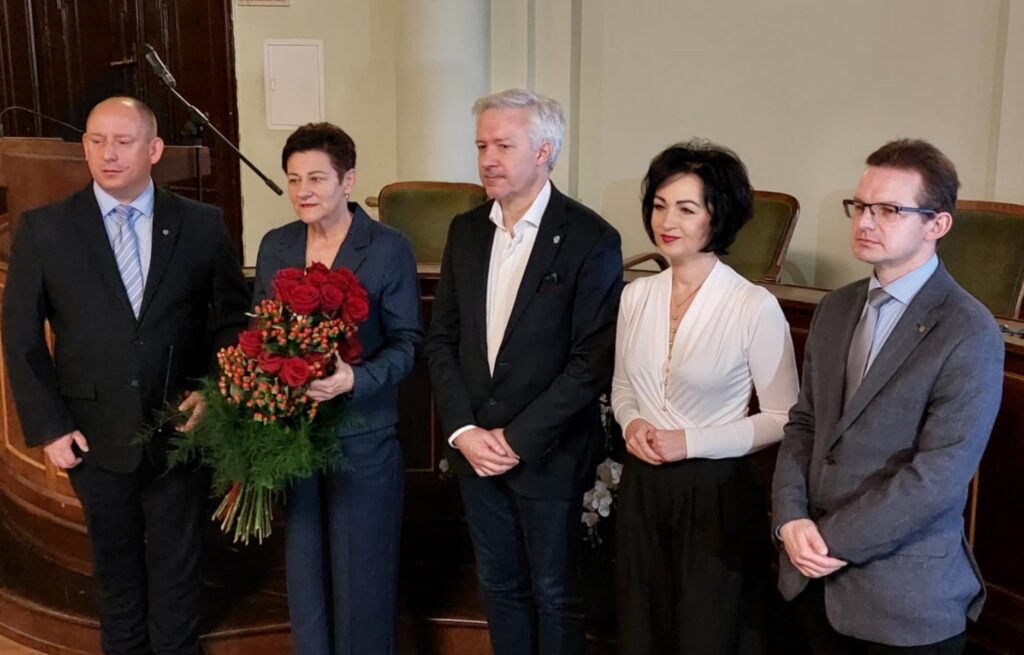 Nowy Sącz: Bożena Borkowska już oficjalnie zarządza miastem 1 Bozena Borkowska