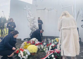 ‘To miejsce, które daje ukojenie i wyciszenie’. W Zabawie upamiętniono ofiary wypadków drogowych 2 IMG 0260