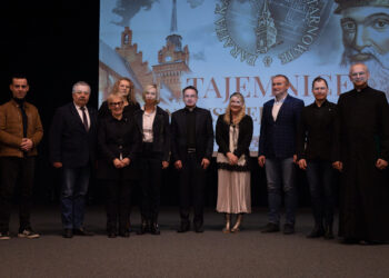 Czy wśród kości jest Hetman? Archeolodzy ujawniają, co kryła krypta Tarnowskich 2 fot. Przemysław Rura - Diecezja Tarnów