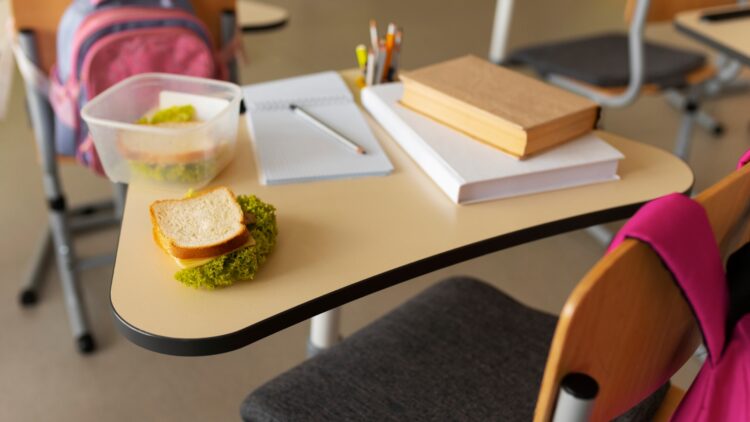 Zdrowie na szkolnym talerzu. Konferencja online o obowiązkach żywieniowych szkół 1 fot. freepik.com