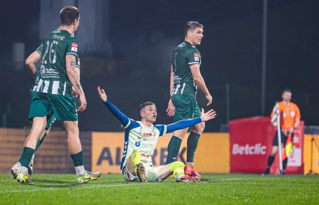 Przegrany mecz Sandecji z Olimpią Grudziądz. Rywale zdobyli tylko jedną bramkę 2 sandecja