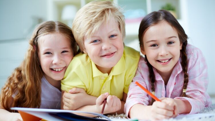 W sieci szans i zagrożeń. IX Dębicka Debata o Wychowaniu 1 fot. freepik.com