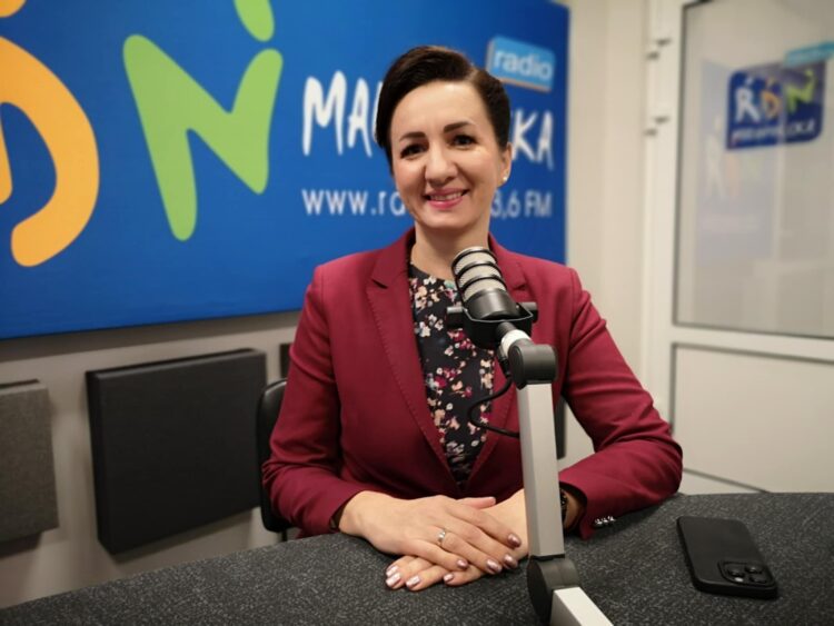 Małopolska szykuje 'Rok Rodziny”. W 2026 roku będzie więcej pieniędzy na wsparcie małopolskich rodzin 1 DqvdodCW