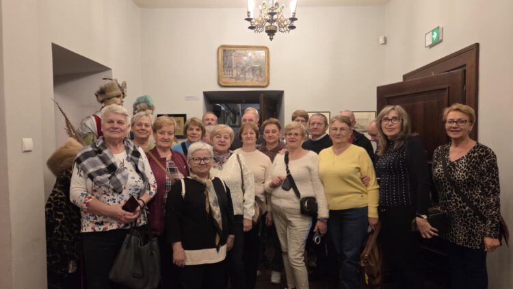 'Jesteśmy zachwyceni miastem' - seniorzy z różnych części Polski zjeżdżają do Tarnowa 1 HK47ronx