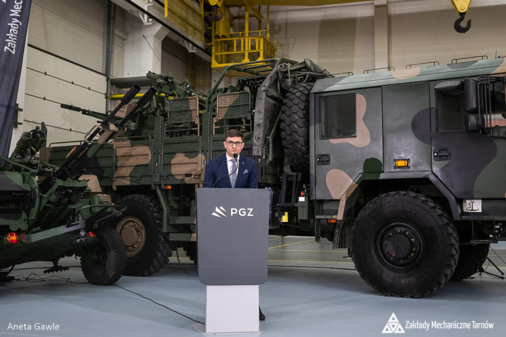 Tarnów z doinwestowaniem produkcji 1 PODPISANIE UMOWY FOT. ANETA GAWLE 20