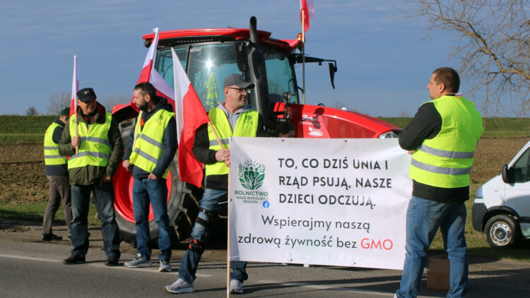 Kolejny protest rolników w regionie tarnowskim. We wtorek manifestacja w Kępie Bogumiłowickiej 1 fot: archiwum RDN (protest z 14 listopada Biskupice Radłowskie)