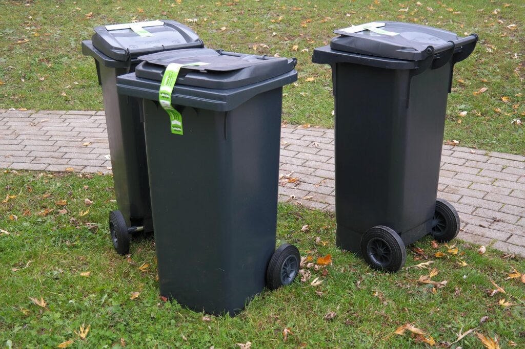 Podwyżka opłat za śmieci w gminie Wojnicz. Uchwalono jedną z najwyższych stawek w regionie 2 garbage can 231869 1280