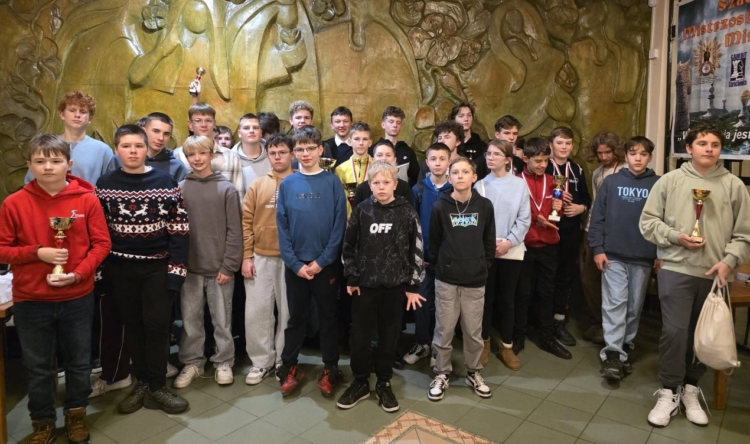 18. Mistrzostwa Polski Ministrantów w Szachach wygrała diecezja tarnowska 1 fot. Katolicki Klub Szachowy Gambit