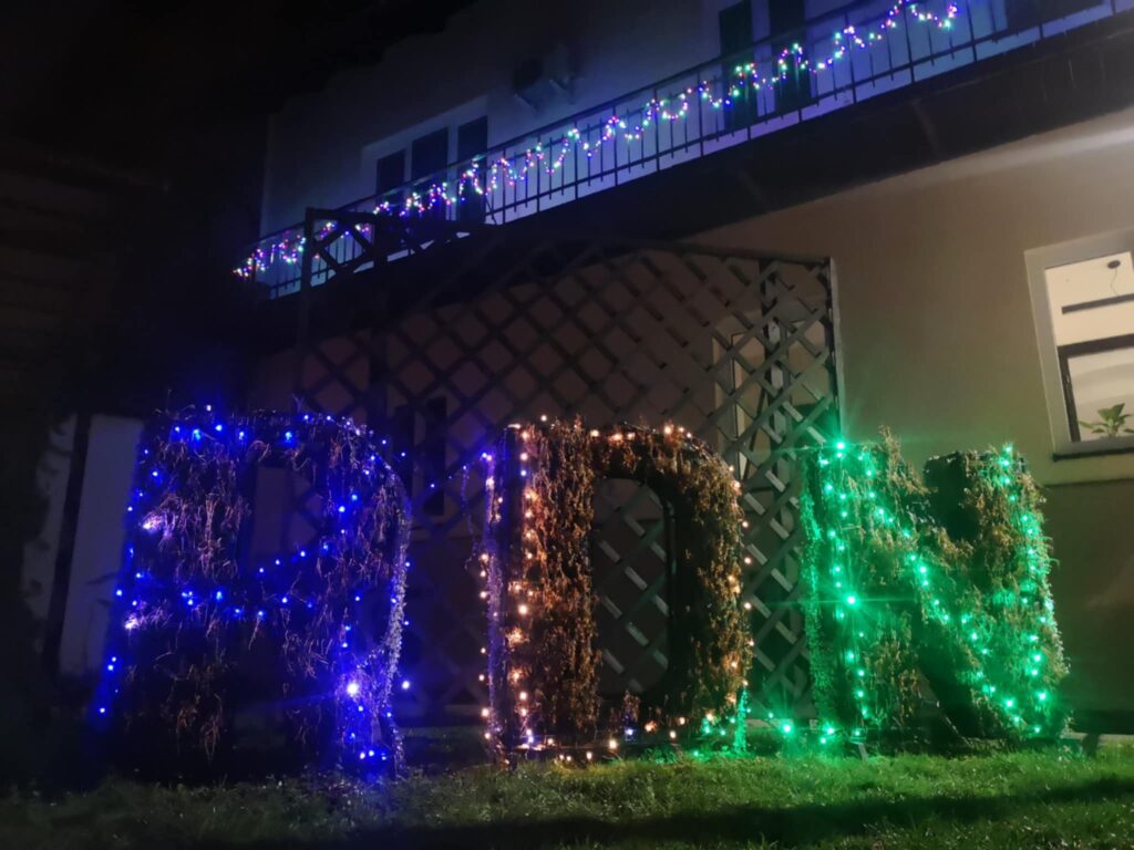 Coraz bliżej finał naszej radiowej akcji rozdawania choinek 2 i9KAeBLt