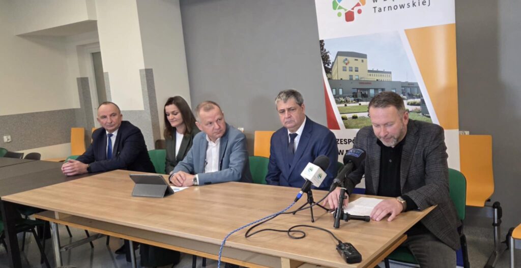 Podmioty zewnętrzne nie chcą prowadzić dąbrowskiej porodówki. Co dalej z oddziałem? 1 m5Rqvfm1