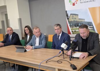 Podmioty zewnętrzne nie chcą prowadzić dąbrowskiej porodówki. Co dalej z oddziałem? 2 m5Rqvfm1