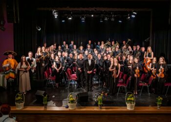 Koncert Noworoczny w Starym Sączu. Z Miejską Orkiestrą zaśpiewają Ewa Novel, Tomasz Bulzak i Sebastian Iźwicki 2 fot. Miejska Orkiestra Stary Sącz