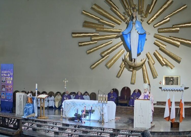 Spotkanie opłatkowe osób niepełnosprawnych. "Przez te gesty Pan Jezus wchodzi pomiędzy nas" 1 salaterski niepokalana