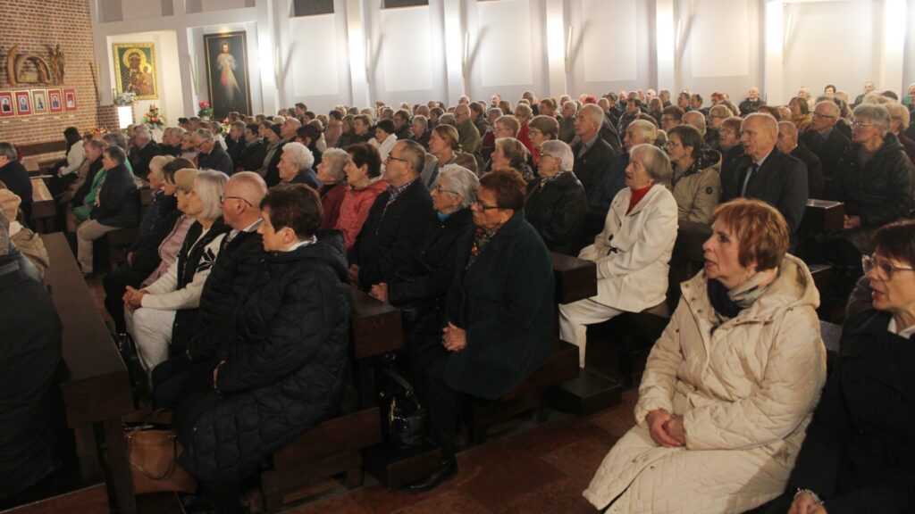 Diecezja tarnowska ma najwyższe wskaźniki praktyk religijnych w Polsce 1 statystyka