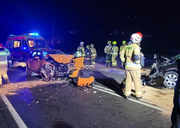 Wypadki i pożar. Strażacy z Nowego Sącza i Gorlic mieli ręce pełne pracy 1 fot. 112malopolska.pl