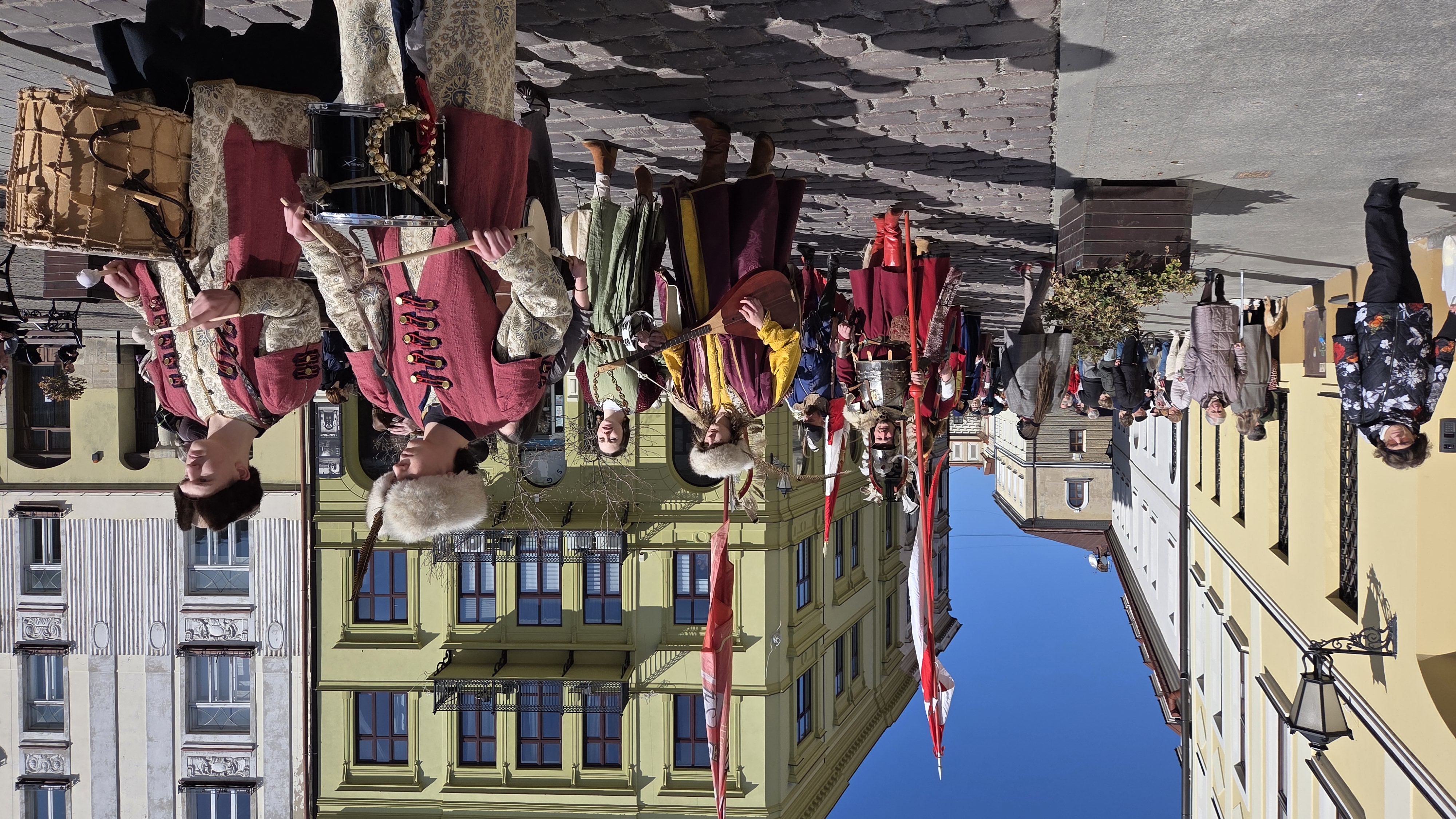 Korowód historyczny przeszedł przez Tarnów. Miasto świętuje 696. rocznicę lokacji